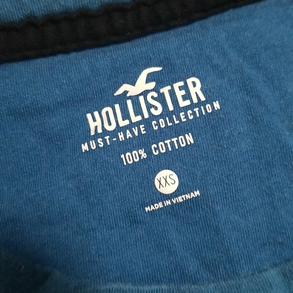 2 TOPS HOLLISTER - Picture 10 of 14